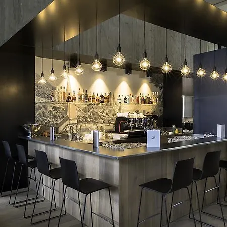 Schueuer Restaurant & Kultur בית הארחה